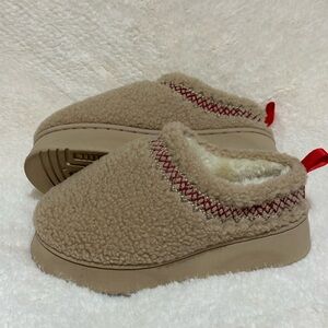 Cozy Tan Slippers with Red Accent